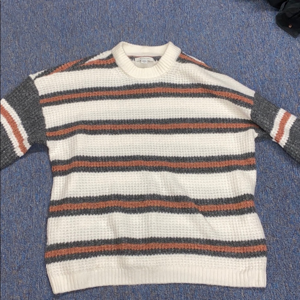 American Eagle Women’s Sweater